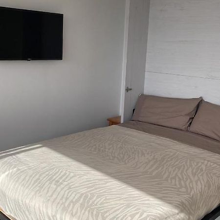 Torremolinos,Estudio Junto Al Mar En La Carihuela Kültér fotó
