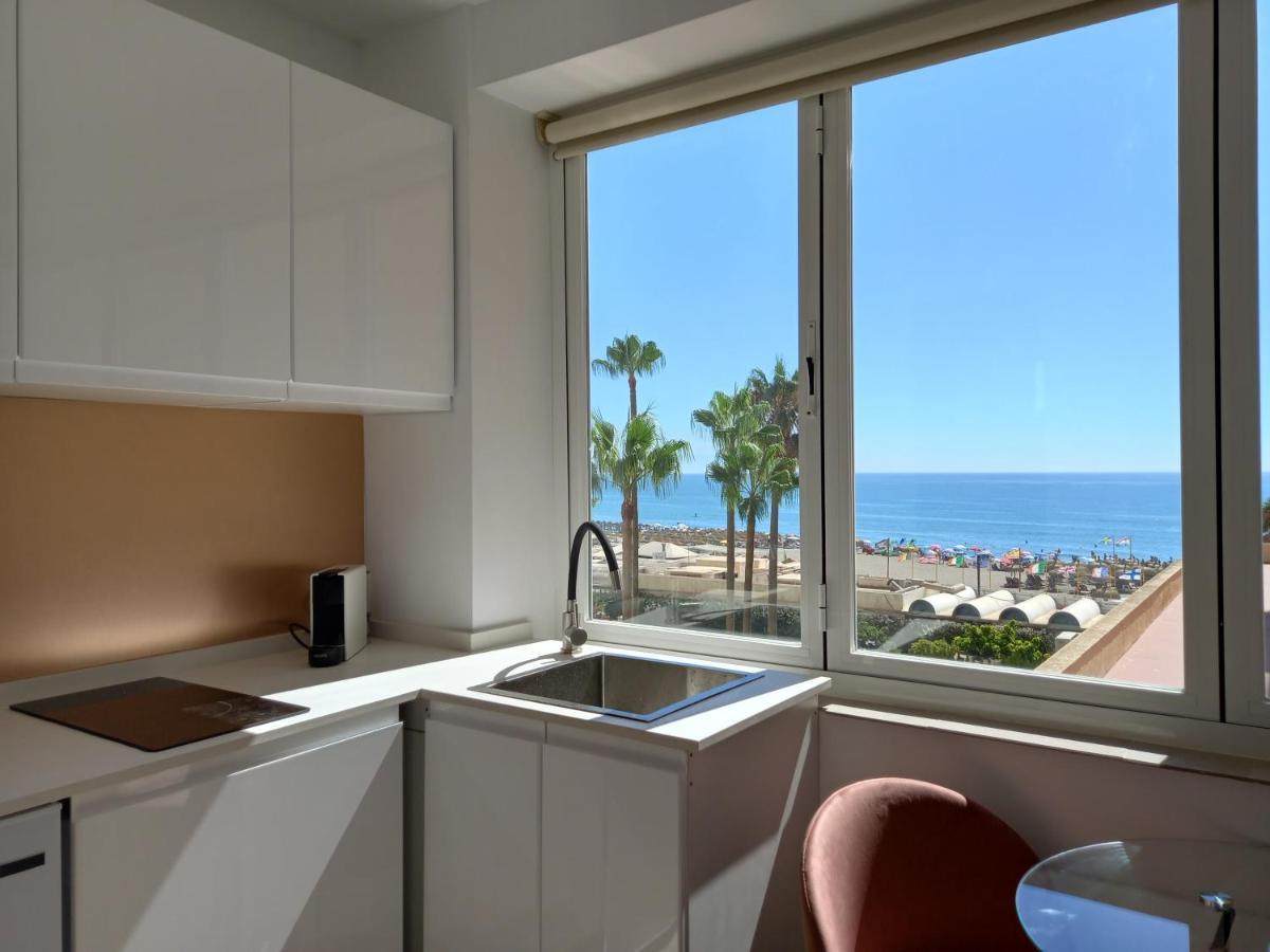 Torremolinos,Estudio Junto Al Mar En La Carihuela Kültér fotó